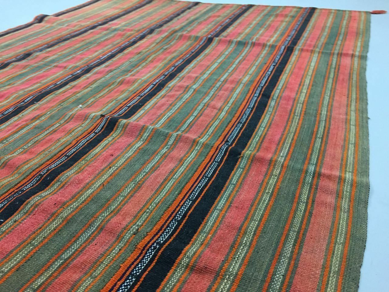 Vintage Turkish Kilim Rug 240x193cm Shabby Vintage Old Wool Country Kelim photo vintage
