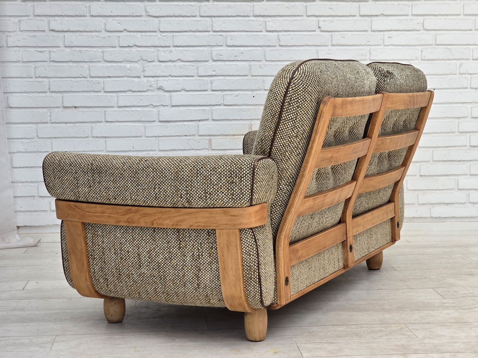 photo vintage 1970s, Danish 2 Seater Sofa, Original Condition, Furniture Wool, Bentwood.