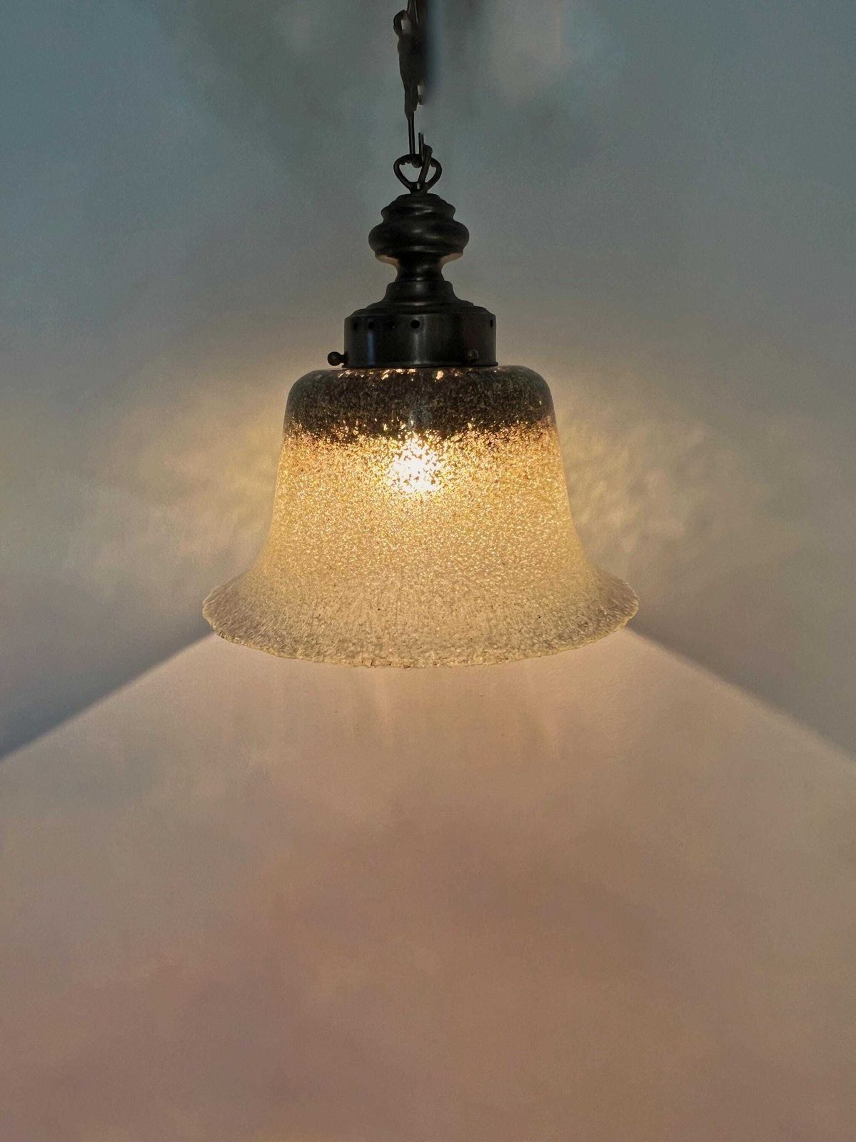 Vintage Peill+Putzler Pendant Lamp – Brass, Hand Blown Glass – 70s – Germany – Murano – Daylily – Mushroom photo vinterior