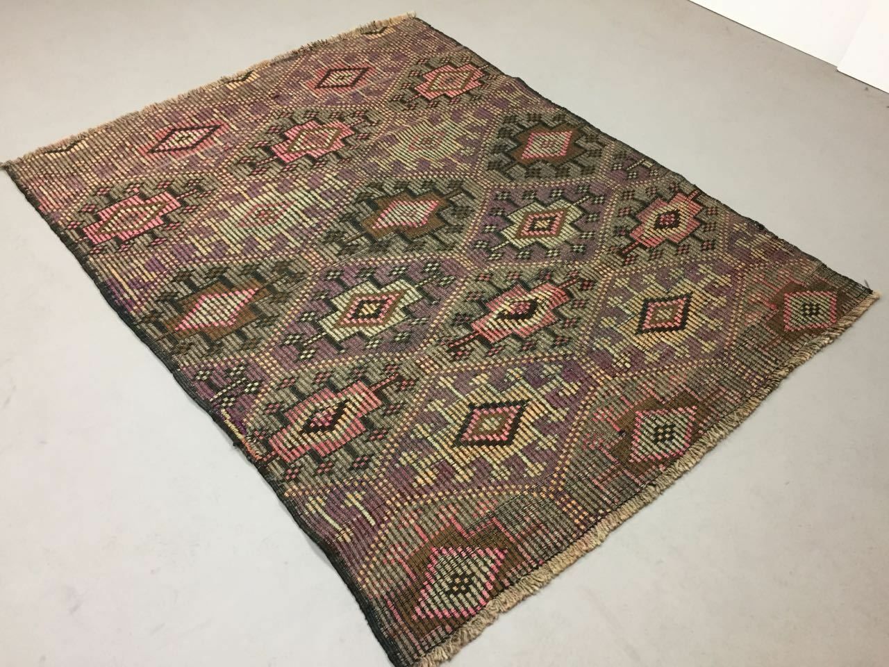 Vintage Turkish Kilim Kelim Rug 186x148cm Shabby Wool, Country Home, Boho photo furniture