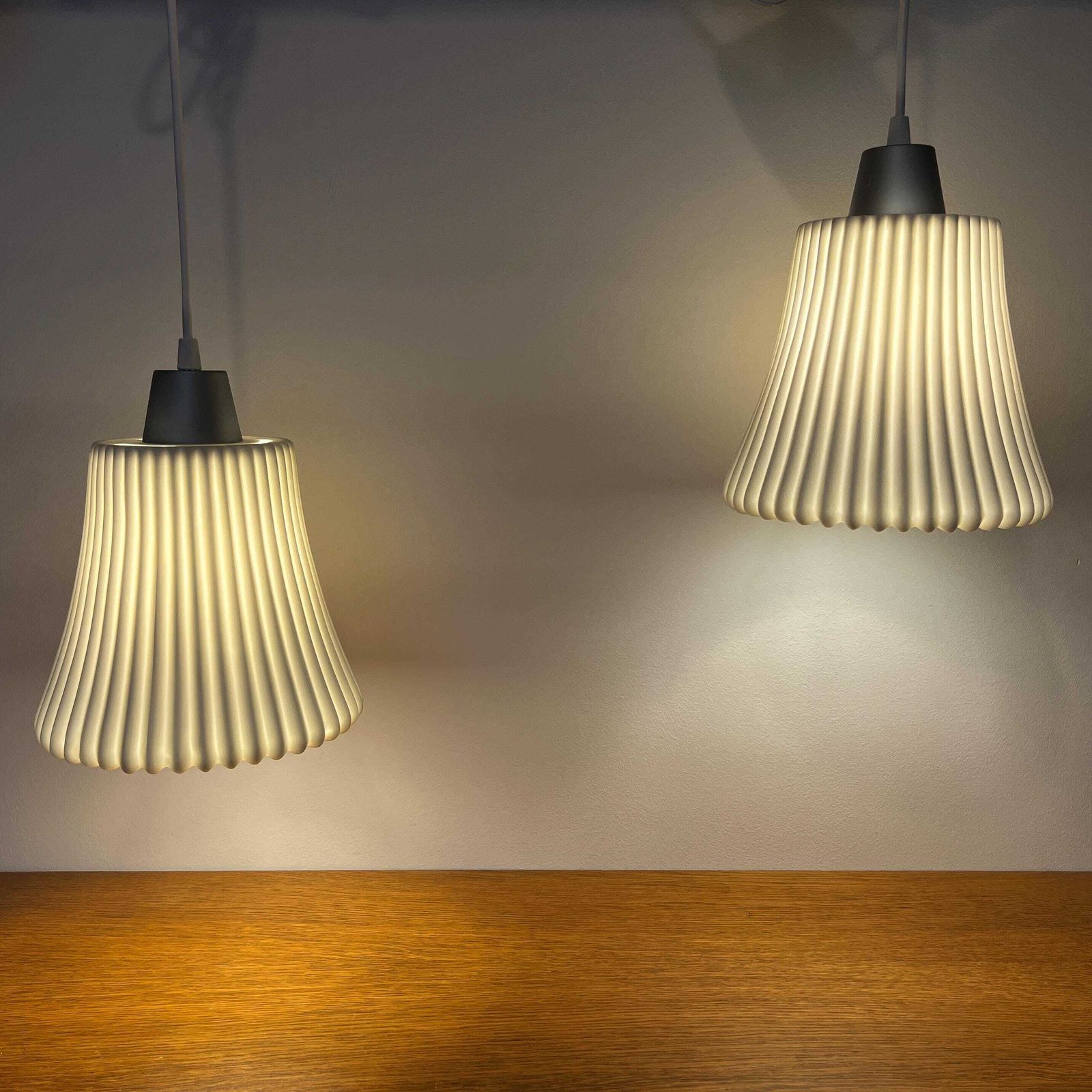 Zeldzame Vintage Ikea 'Bista' Geplooide Plafondlamp | Jaren 80/90 | Porselein | Uitstekende Staat