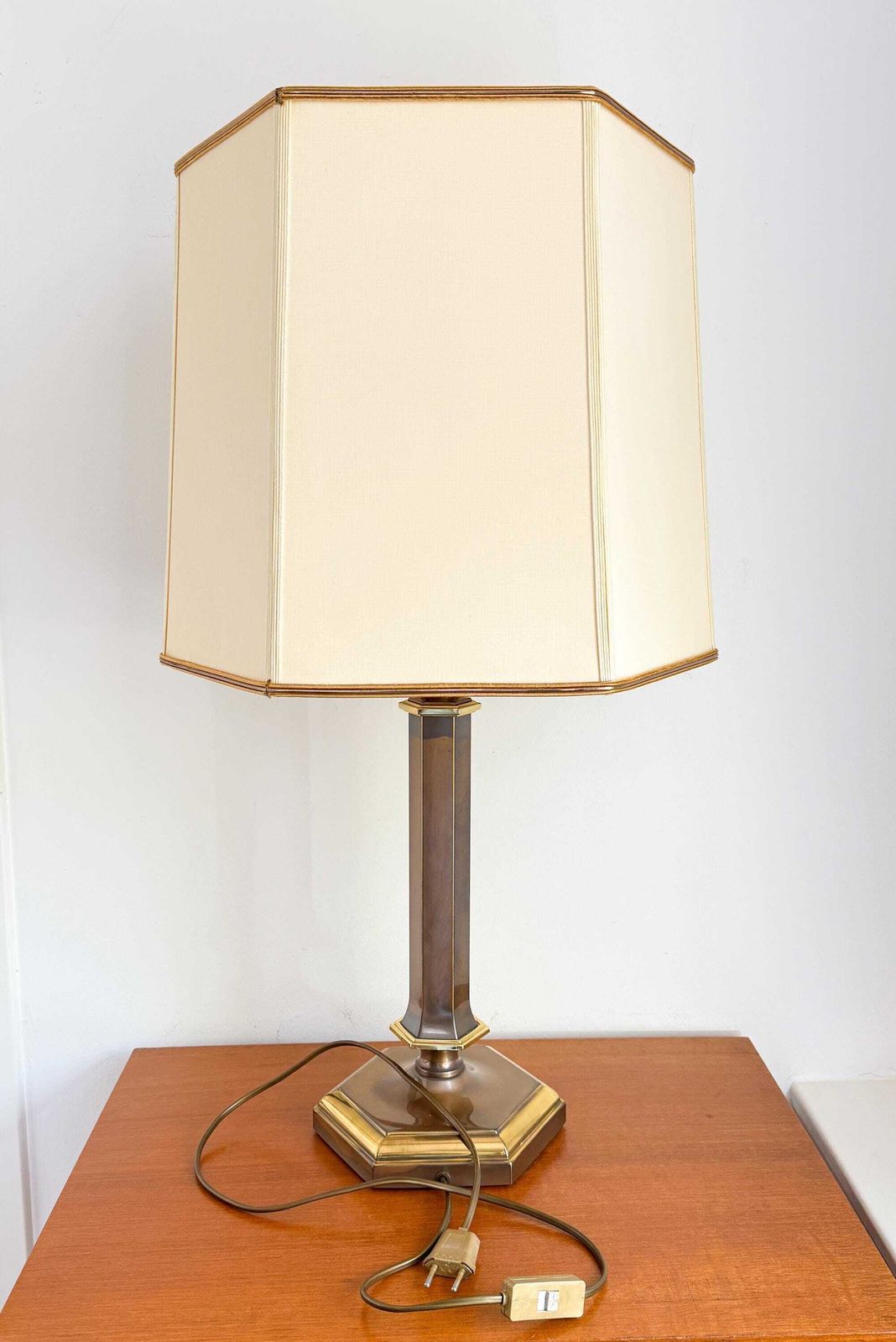 photo furniture Vintage Herda Amsterdam Messing Tafellamp Xxl (74 Cm / 29,13") | Mid Century | Hollywood Regency | Jaren 60/70