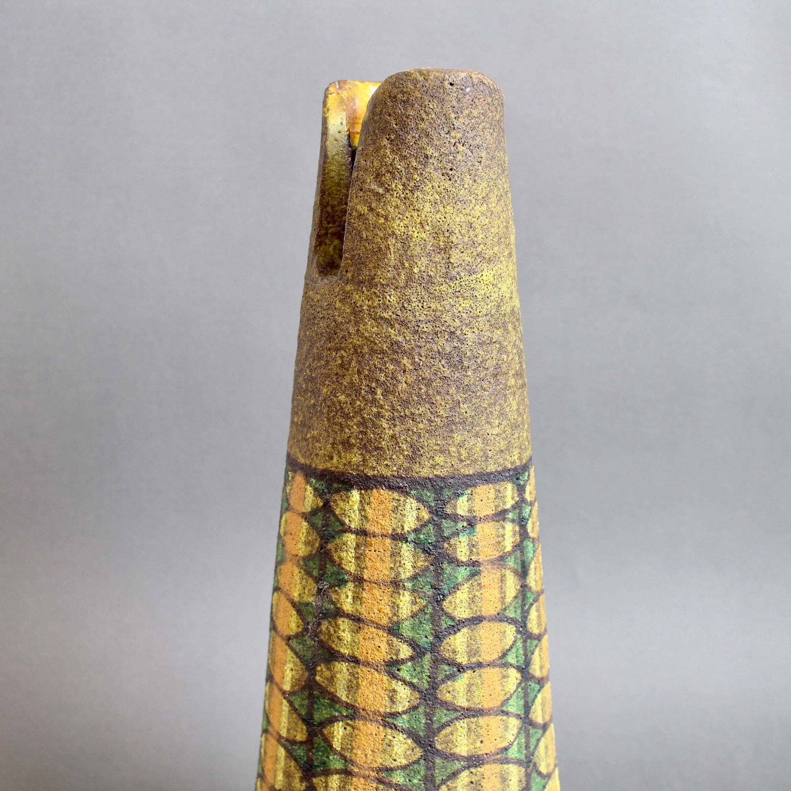 Home Decor Mid Century Italian Earthenware Flower Vase By Aldo Londi For Bitossi (Circa 1950s) photo