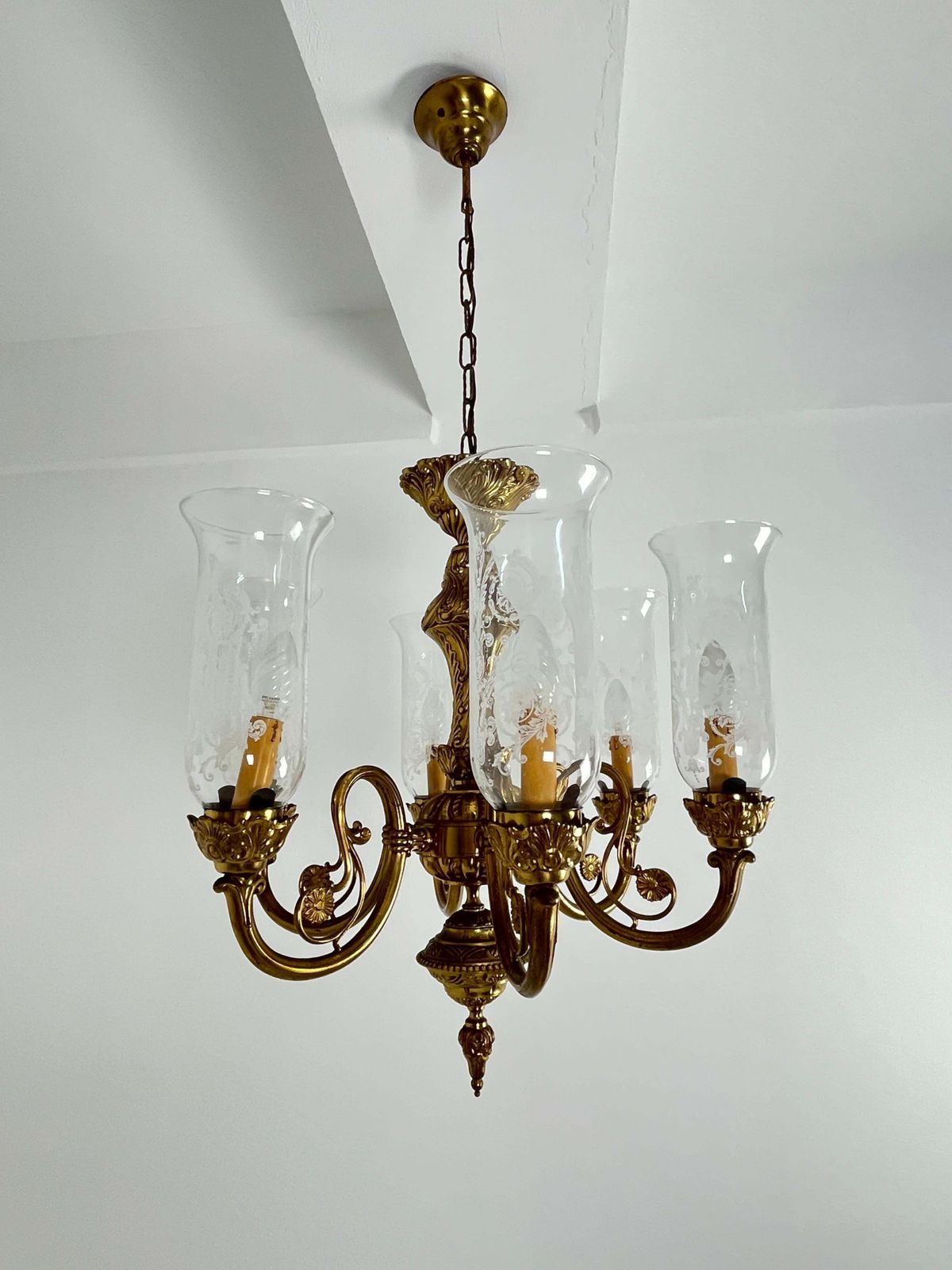 Set Of 2 Venetian Chandeliers 6 Lights Brass And Murano Glass 1960s photo vinterior