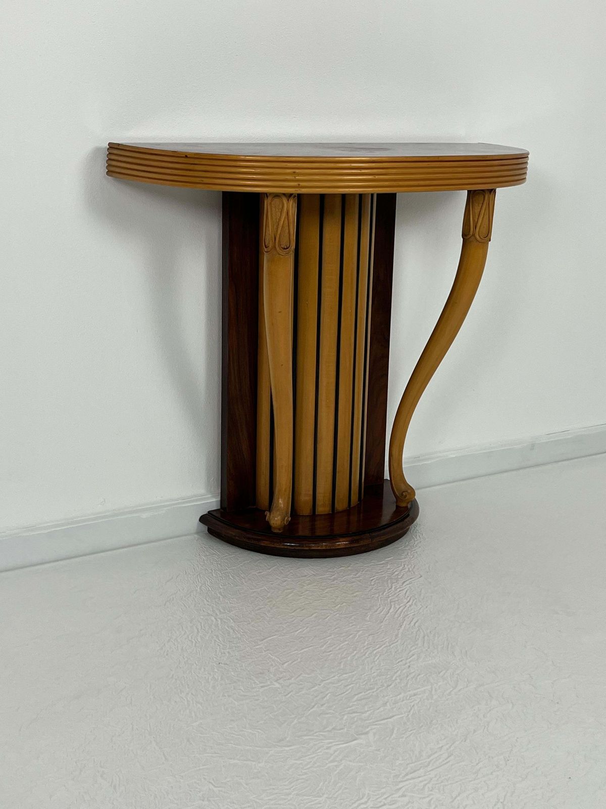 Very Elegant Italian Mid Century Console Attributed To Osvaldo Borsani 1950s photo for sale