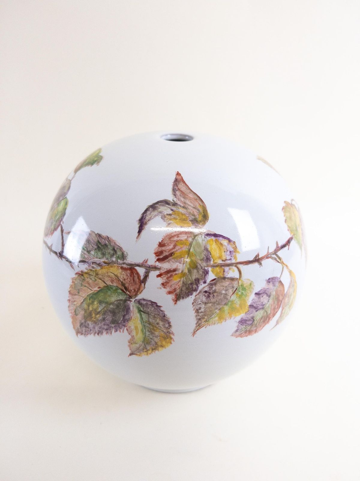 Beautiful Hand Painted 1950s Ball Shaped Lamp Base   Ball Pearl Lamp Base Only photo Lighting