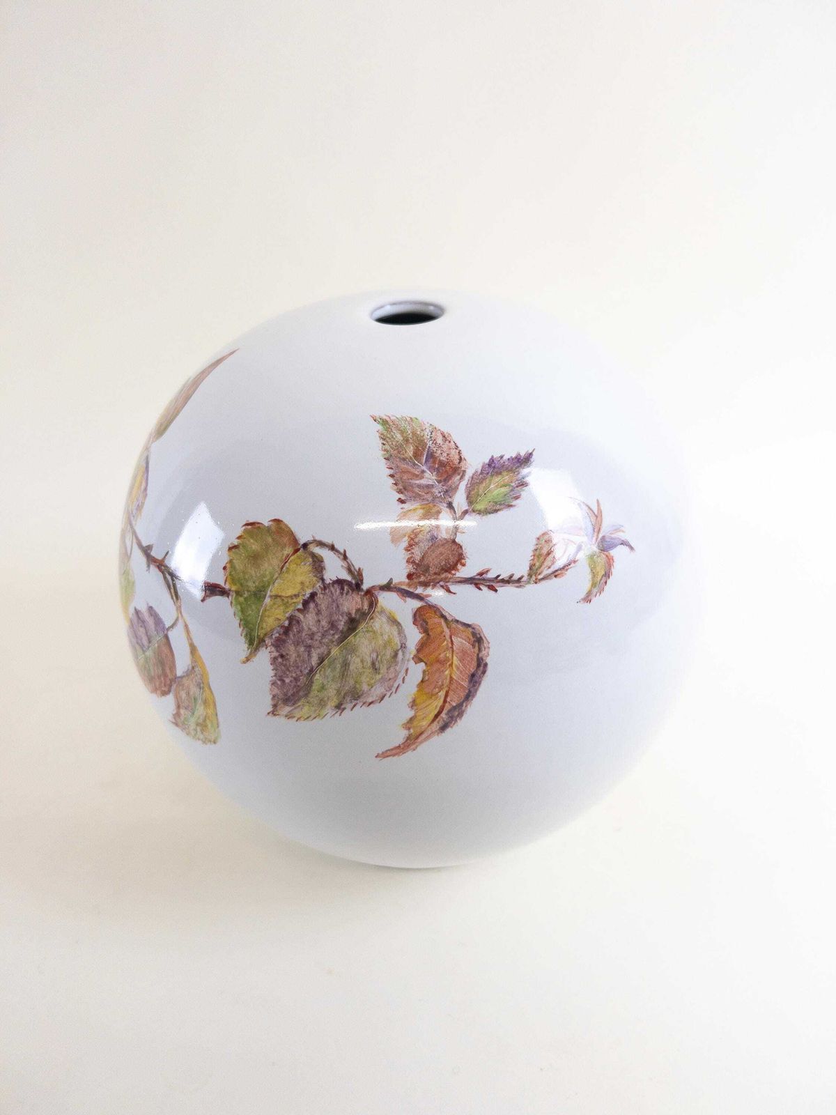 Beautiful Hand Painted 1950s Ball Shaped Lamp Base   Ball Pearl Lamp Base Only photo 126.0