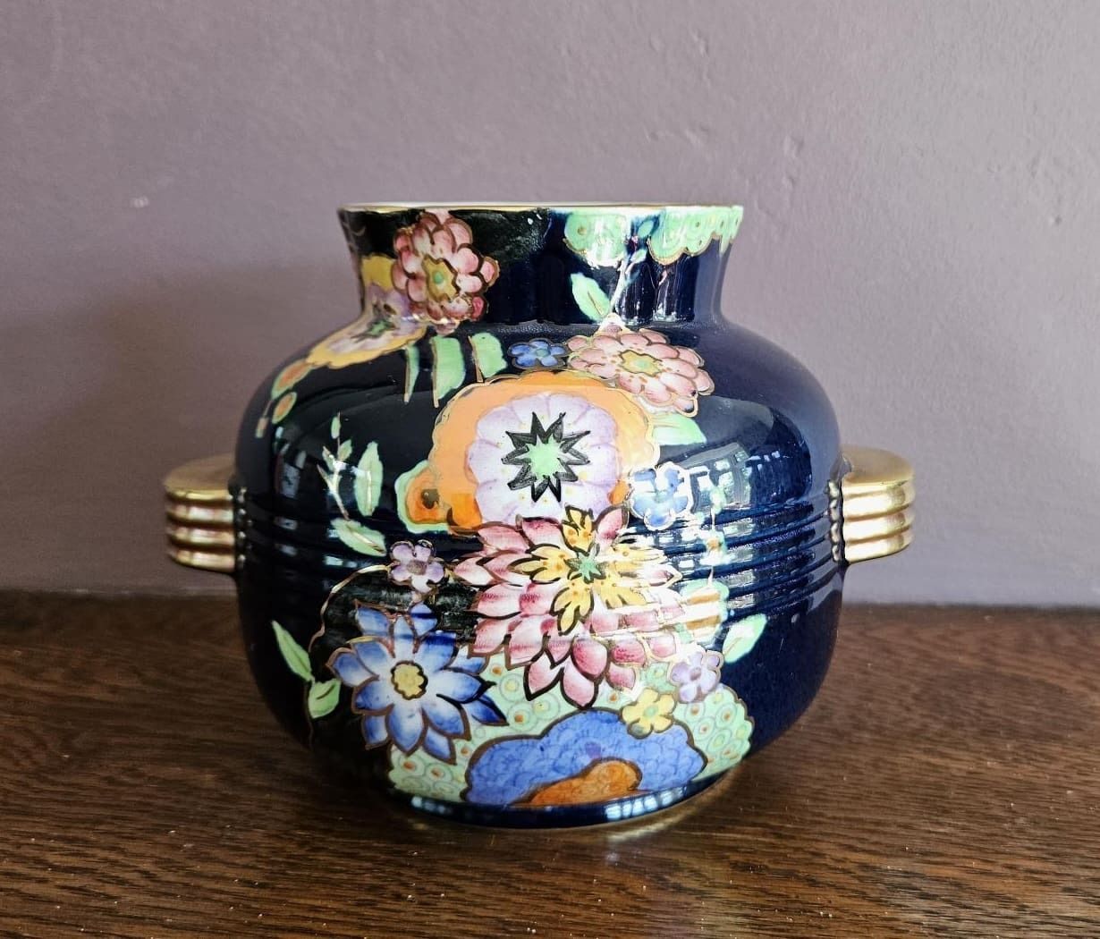 photo furniture Crown Devon Art Deco Vase, 1930s