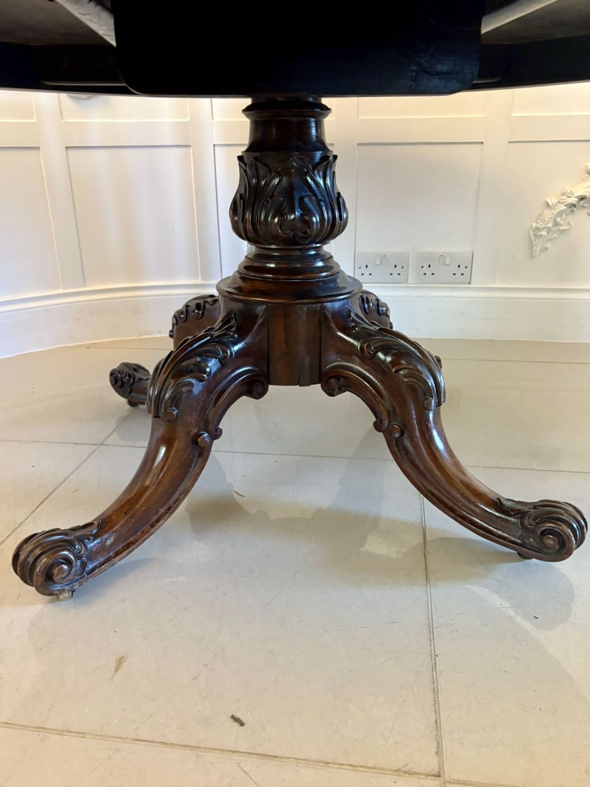 Outstanding Quality Antique 19th Century Carved Rosewood Circular Dining Table photo Furniture