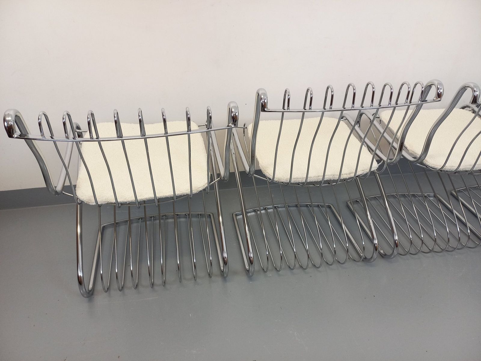 photo buy 4 Gastone Rinaldi Chairs In Chrome Metal