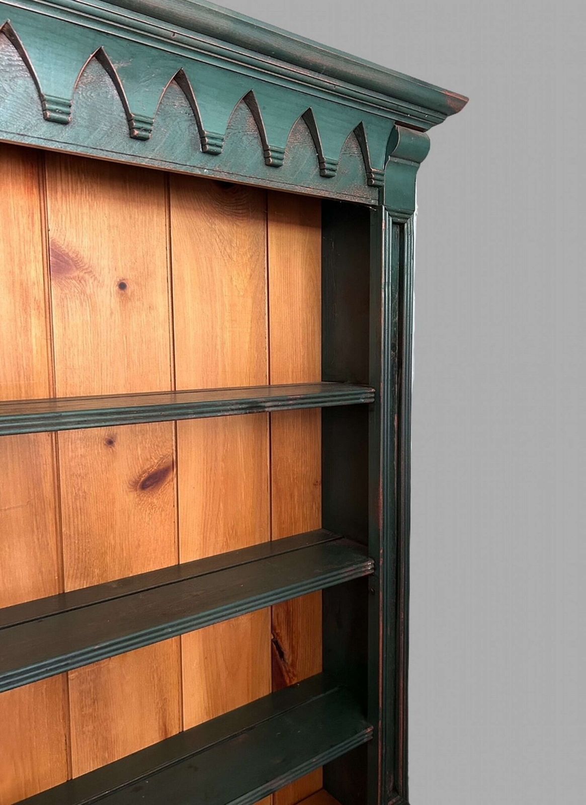 A Good Sized Pine And Painted Dresser photo vinterior