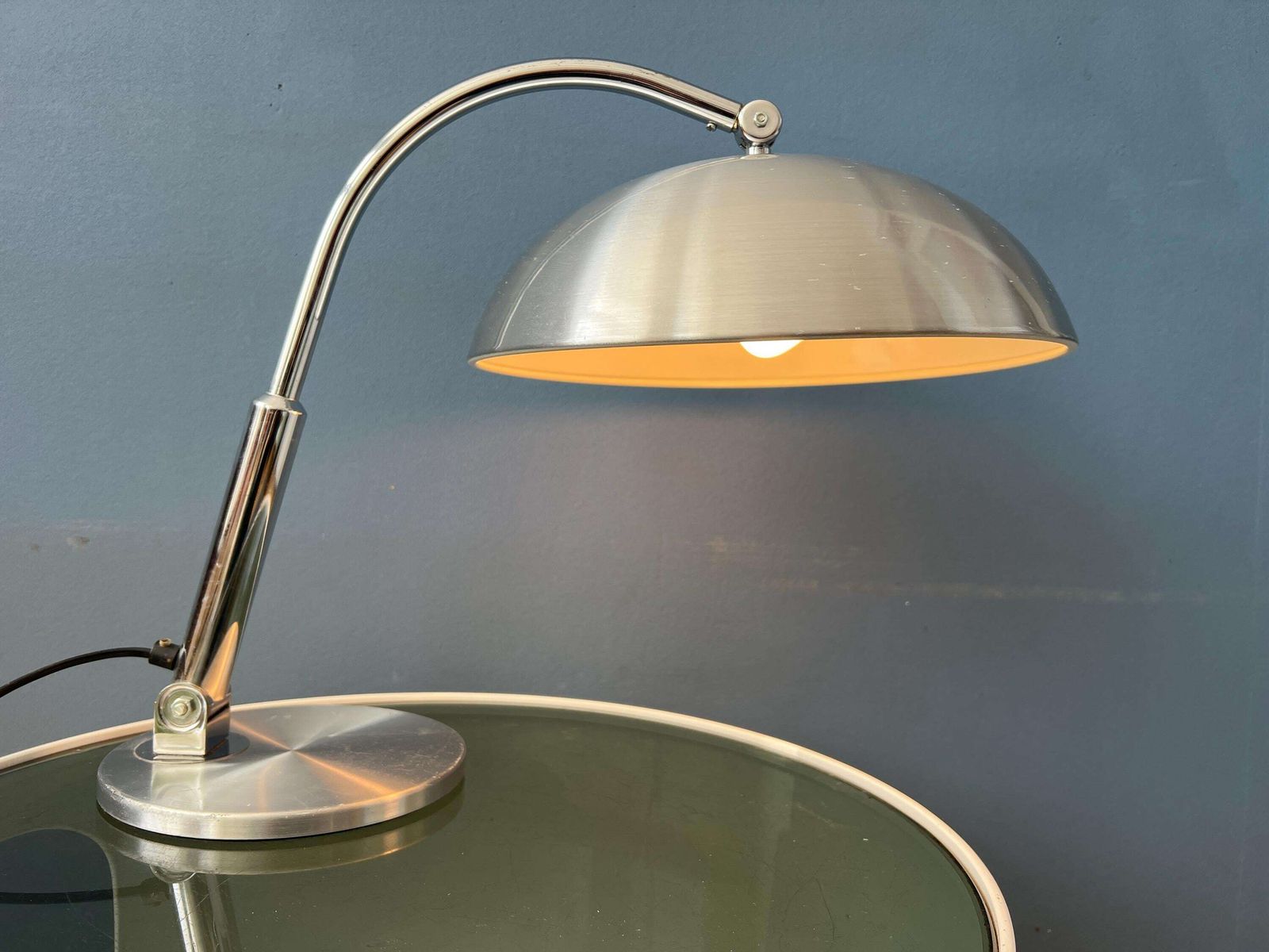 Zilveren 'Bauhaus' Hala Busquet / Hala 144 Tafellamp Van Herman Busquet photo for sale