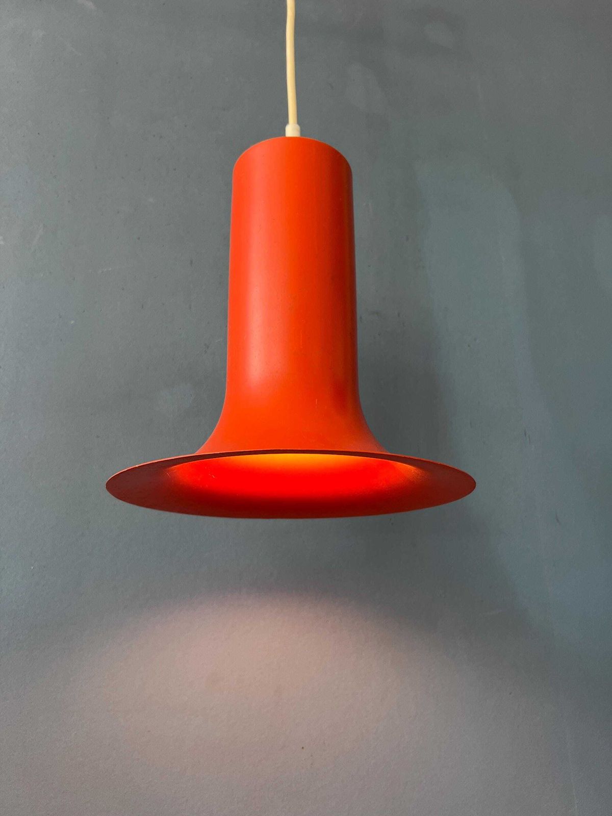 Vintage Oranje Raak Kegelvormige Hanglamp photo for sale