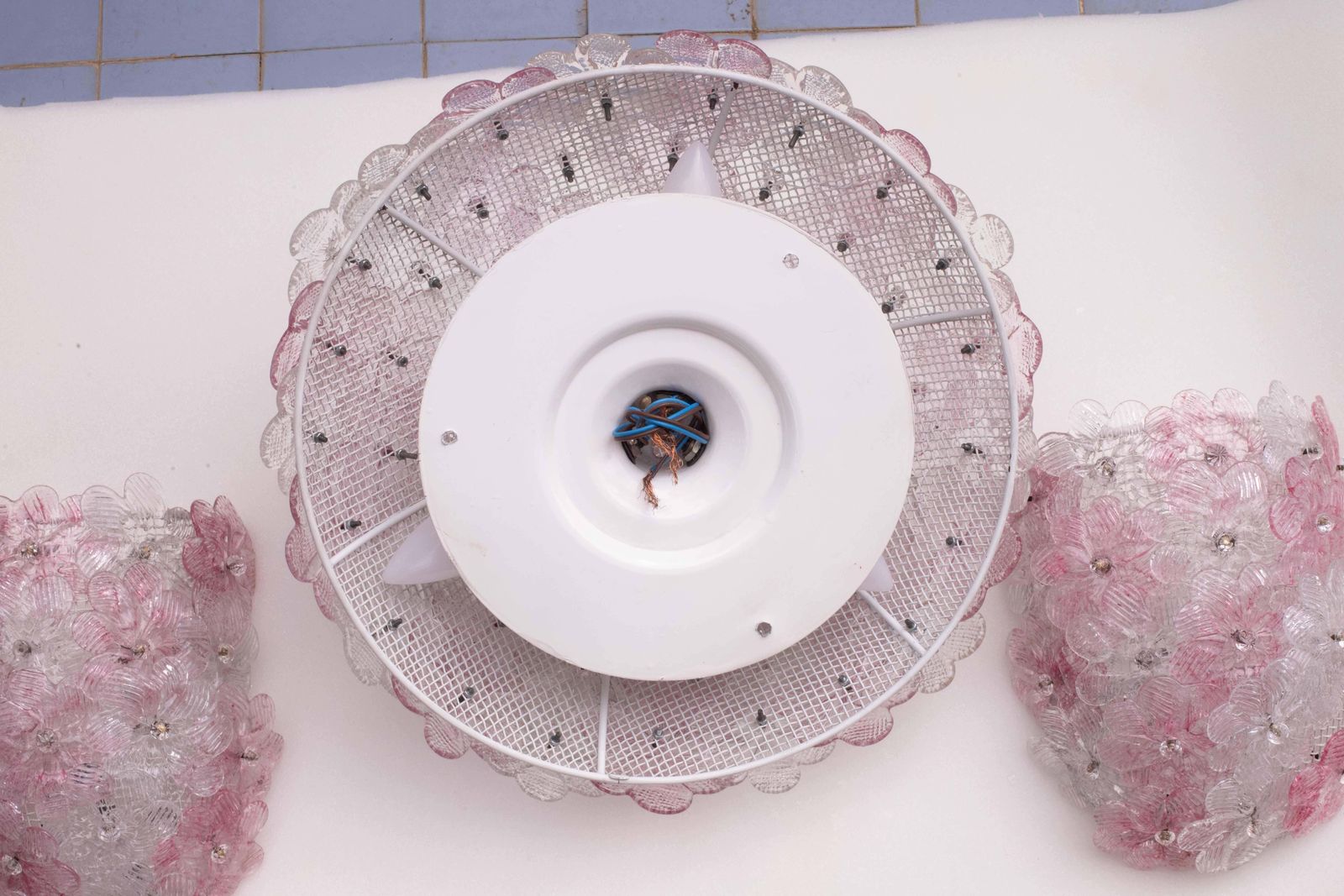 photo buy Set Of Murano Ceiling Light And 2 Murano Wall Light Pink Flower By Seguso, 1970