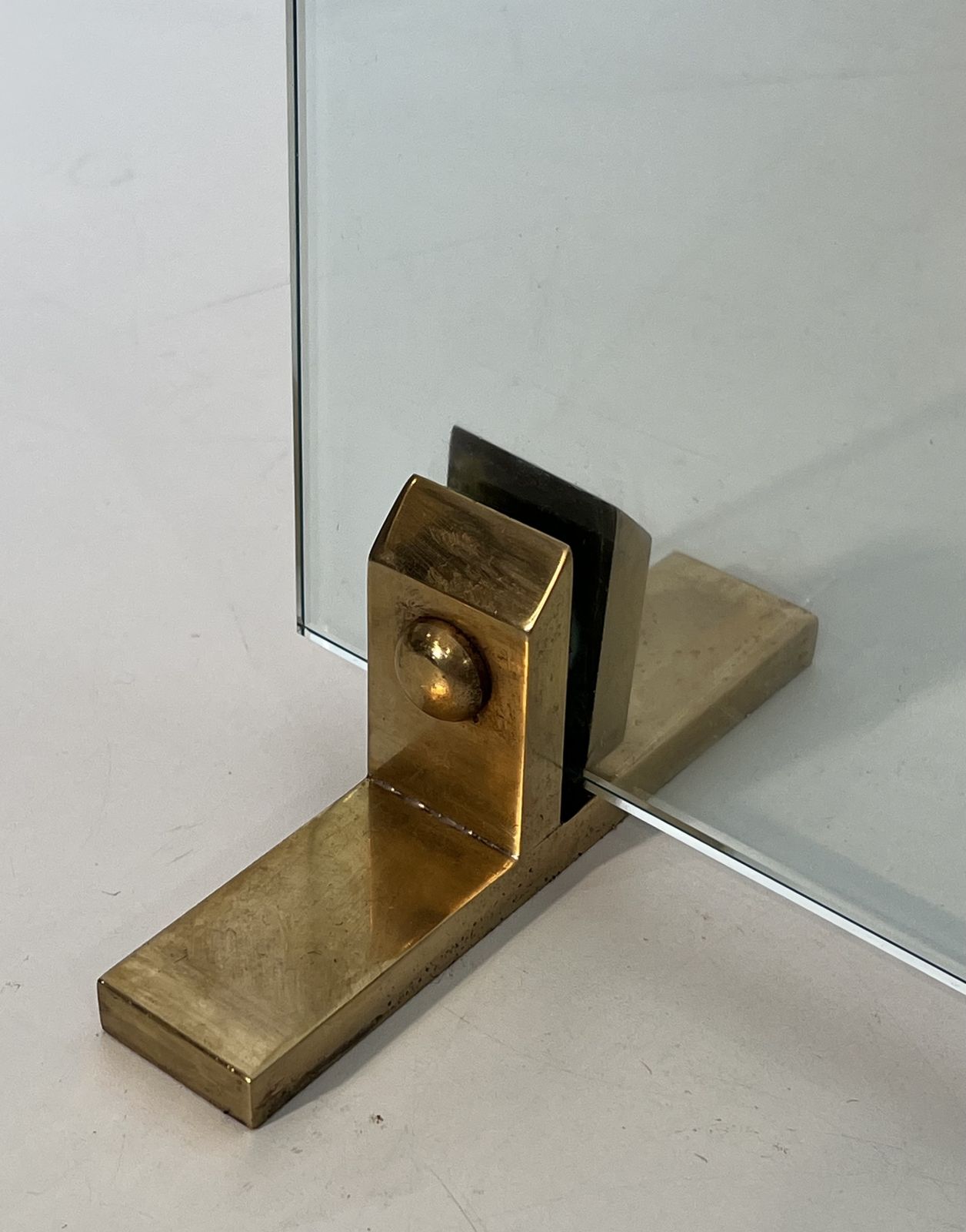 Home Fixtures Glass And Brass Designer Fire Kit photo