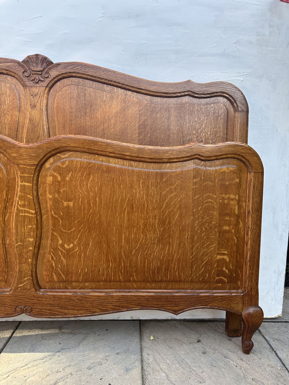 photo vinterior Attractive French Louis XV Antique Style Oak Double Bed Frame – Great Condition