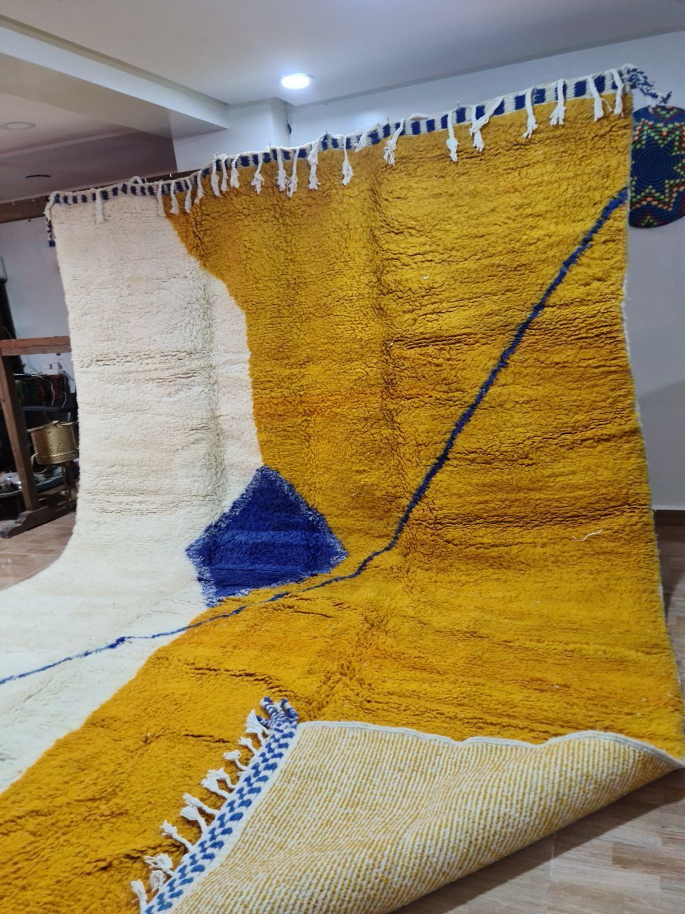 photo buy Large Handwoven Beni Ourain Moroccan Rug – 400x270 Cm – Abstract Geometric Design In Mustard, Cream & Indigo