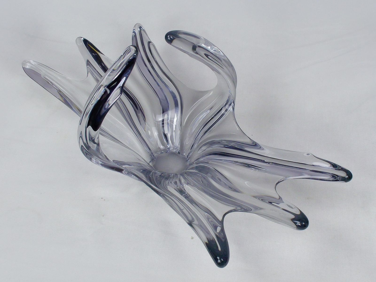 Mid Century French Crystal Glass Fruit Bowl Or Centerpiece By Art Vannes France, 1960 69. Vintage Art Glass photo vintage
