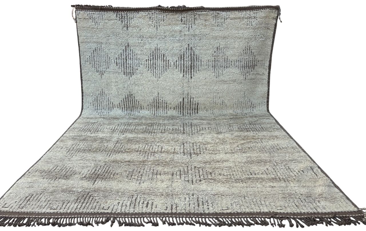 275x365 Cm Vintage Hand Knotted Moroccan Design Rug. 100% Wool. Handmade Beni Ourain Carpet photo for sale