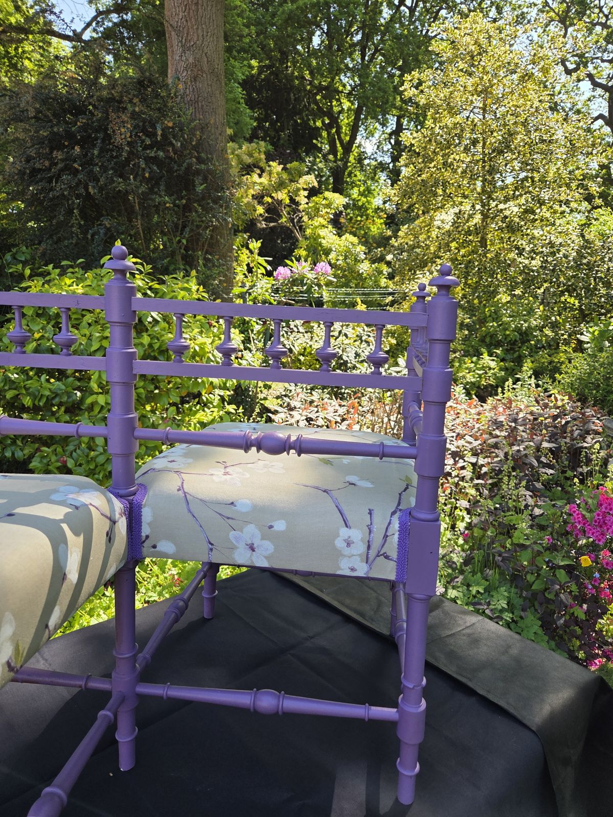 Rare Vintage Lavender Tête à Tête Conversation Seat With Floral Upholstery photo vinterior