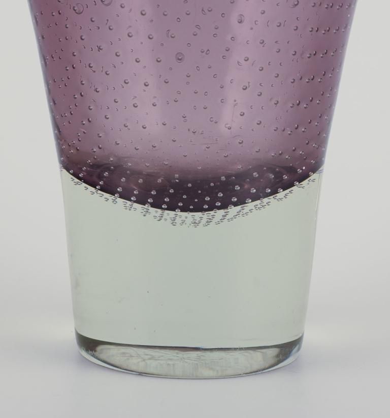 Gunnel Nyman For Nuutajärvi Notsjö. Modernist Finnish Art Glass Vase. photo for sale