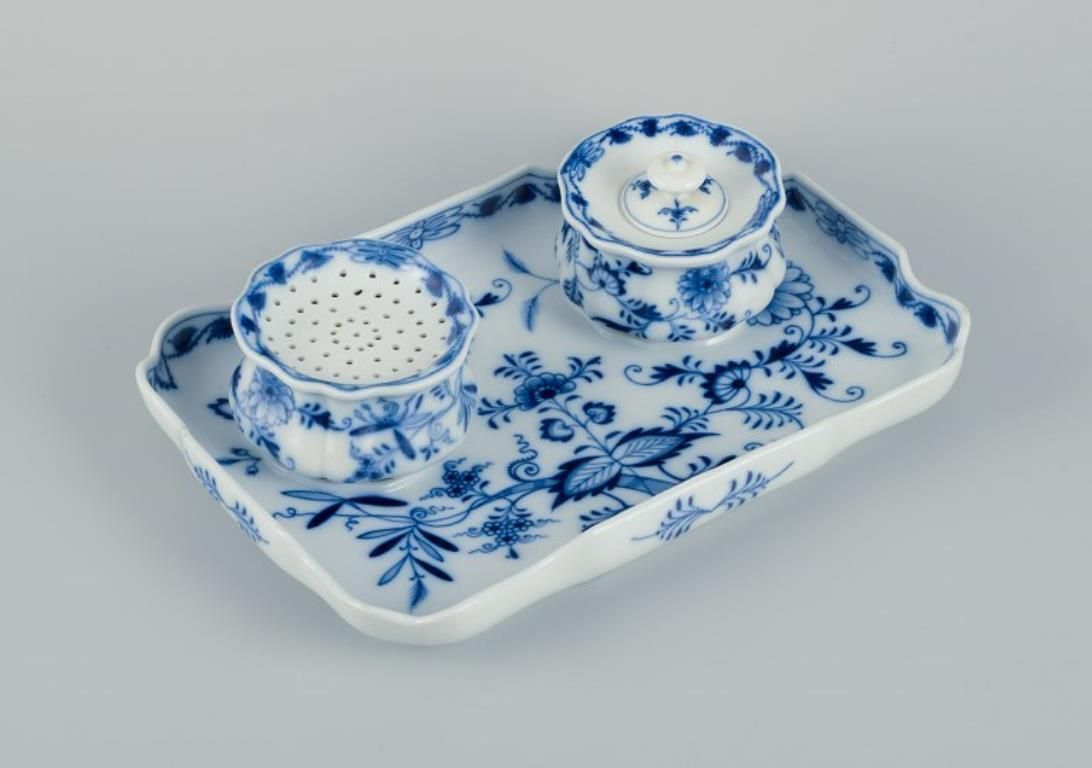Meissen, Germany. Blue Onion Pattern Inkwell Set In Porcelain. photo furniture