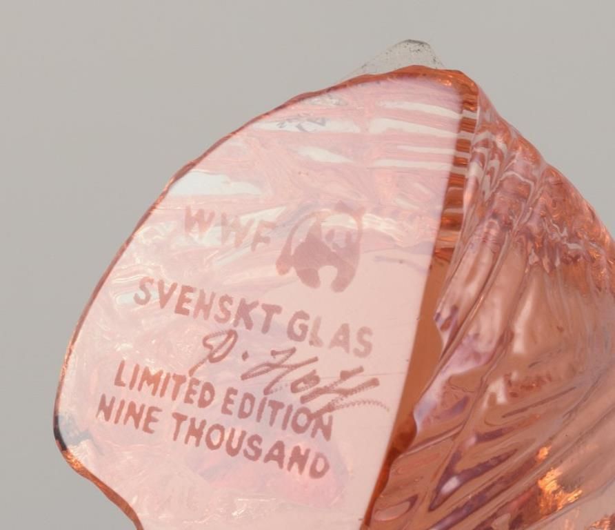 photo furniture Paul Hoff For Kosta Boda / Svenskt Glas, Three Figurines In Art Glass. Wwf.