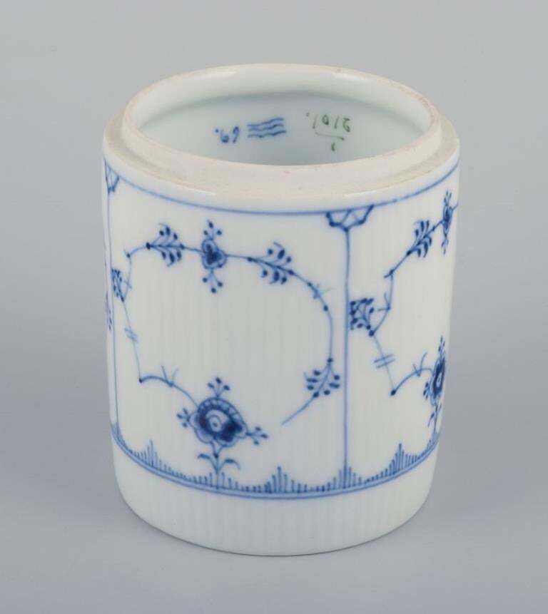 Royal Copenhagen Blue Fluted. Rare Tea Jar In Porcelain. Early 19th C. photo for sale