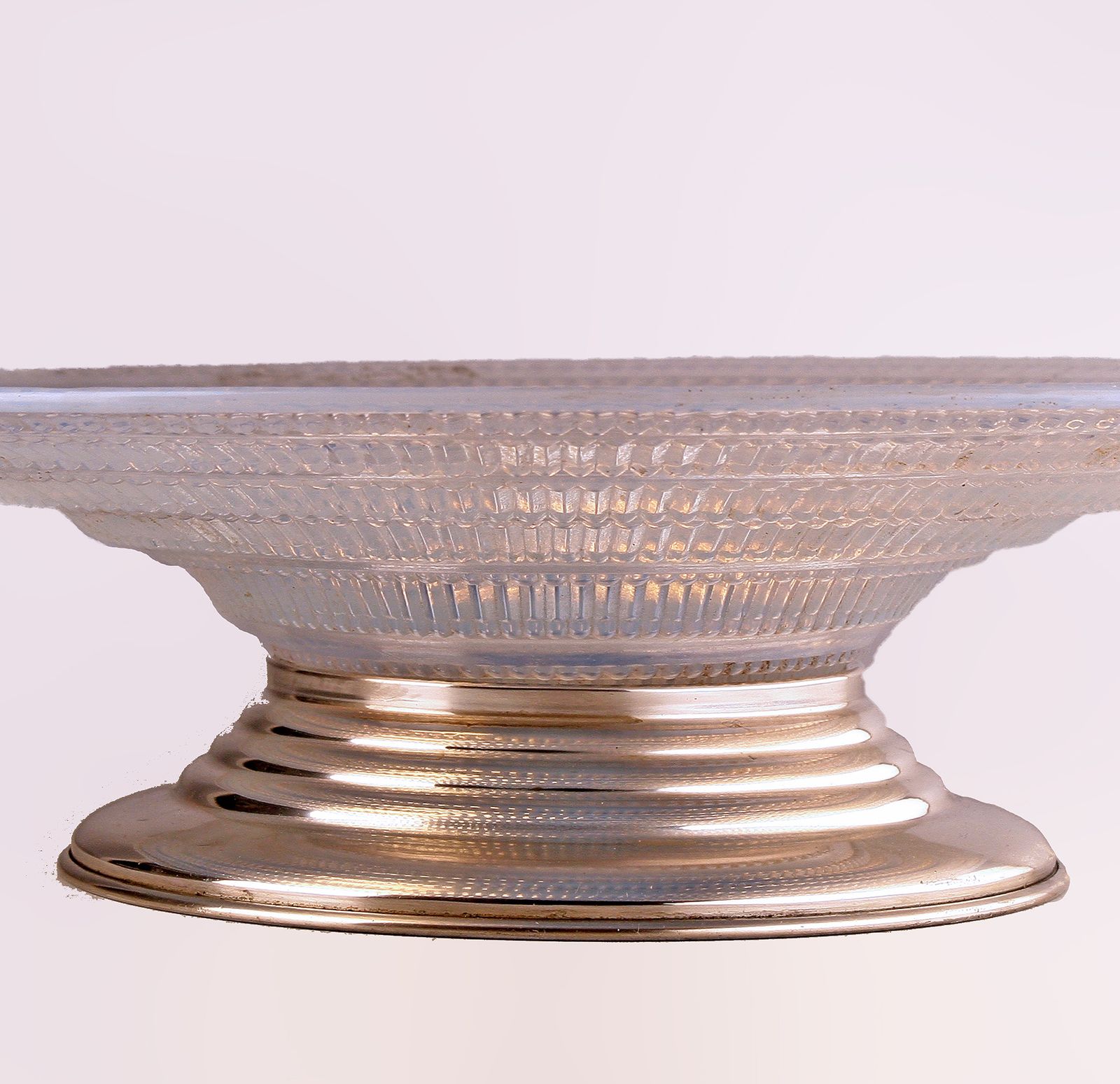 Early 20th Century Circular Art Déco French Opalescent Glass Centerpiece Serving Decorative Plate With Silver Base photo buy