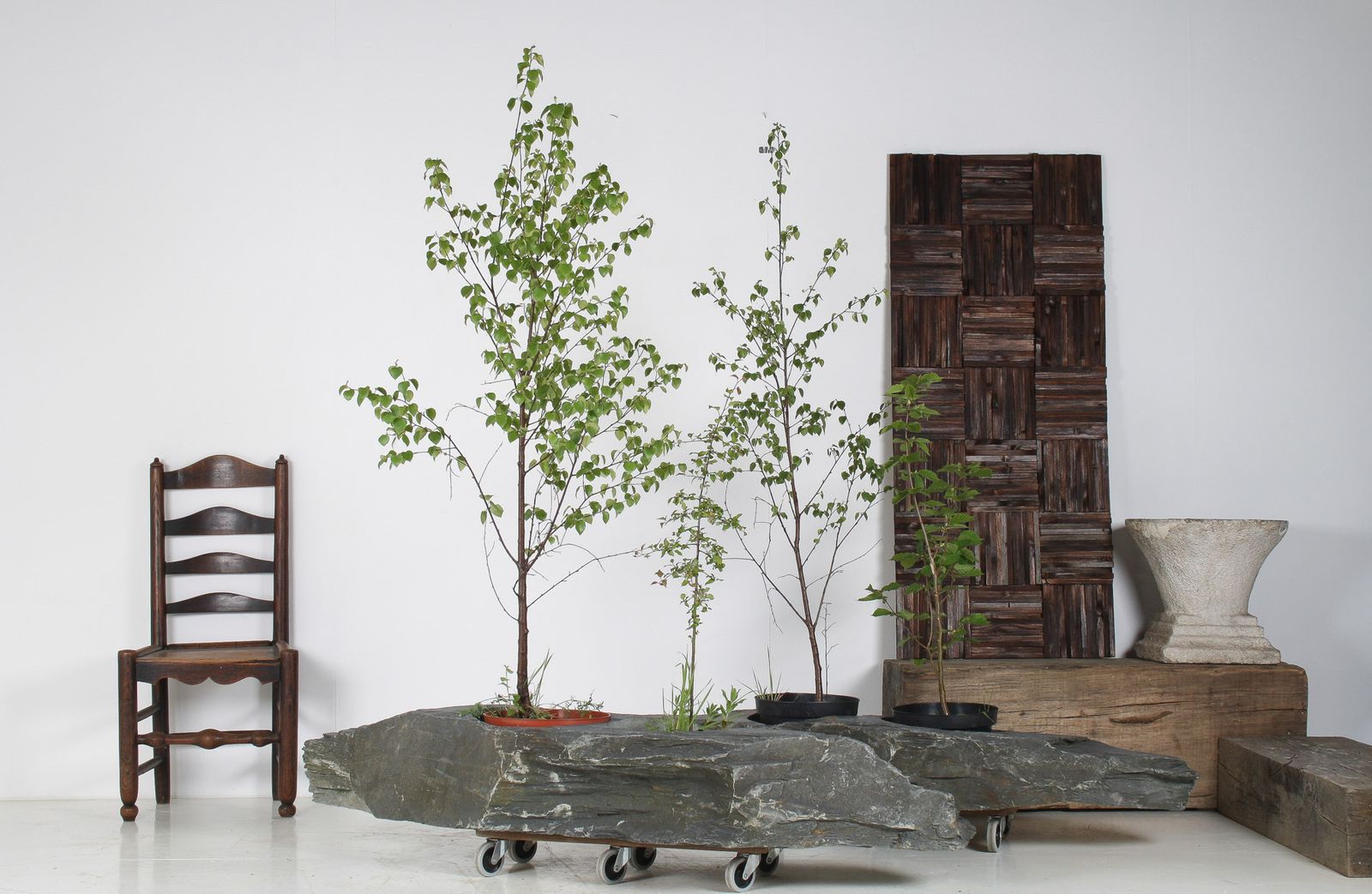 photo vintage A Pair Of Natural Wabi Sabi Stone Garden Planters – Welsh Slate