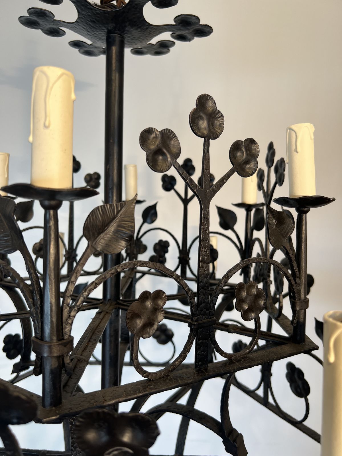 Large 12 Light Wrought Iron Chandelier With Clover And Foliage Decorations photo buy