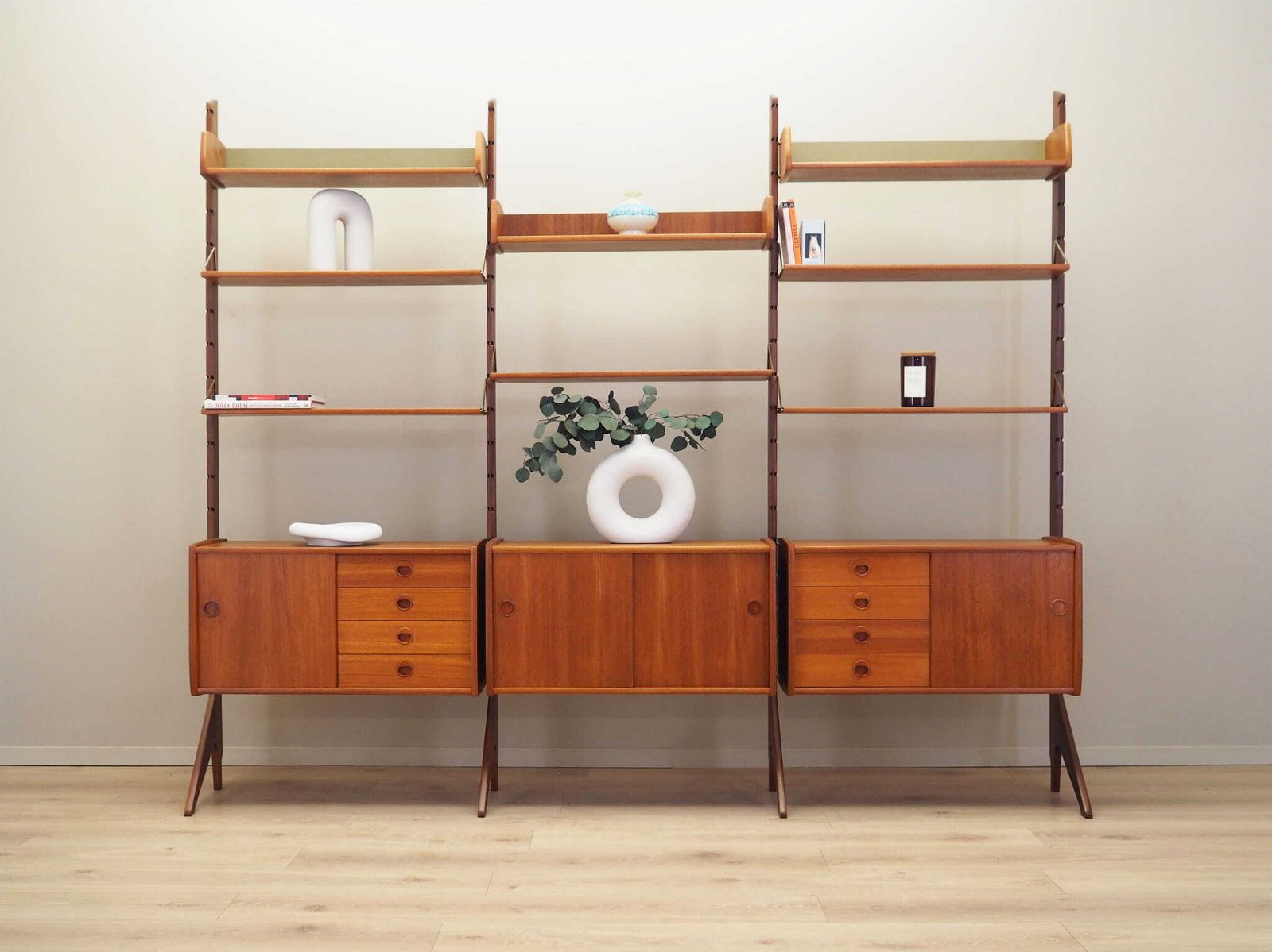 Teakhouten Systeemboekenkast, Noors Design, Ca. Jaren 1960, Productie: Blindheim Mobelfabrikk, Ontwerpers: John Texmon & Einar Blindheim photo furniture