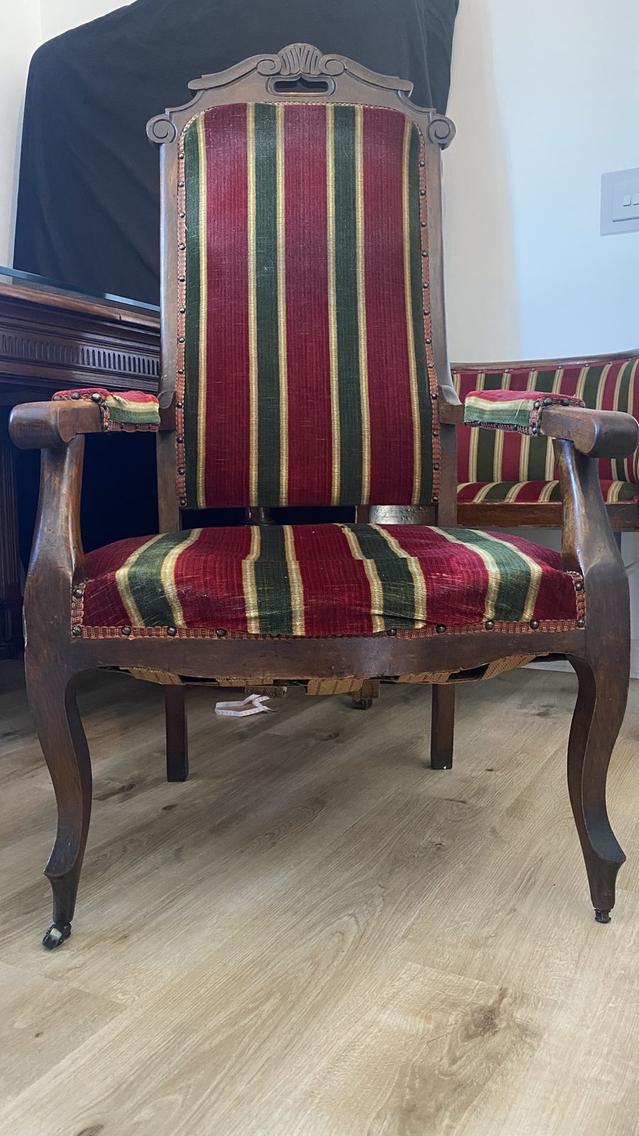 Matching Dining Set 8 Seats photo vinterior