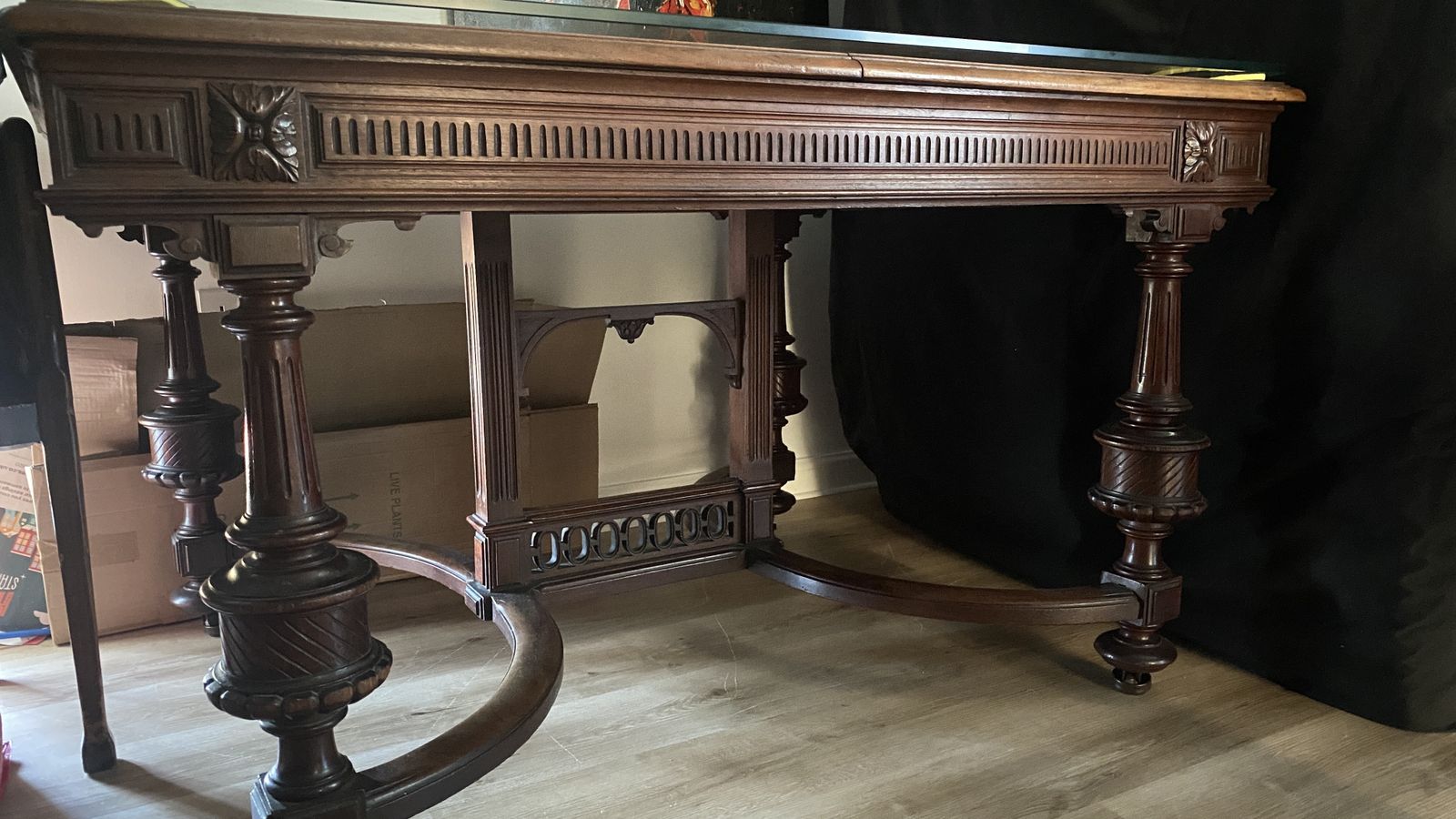 photo for sale Matching Dining Set 8 Seats