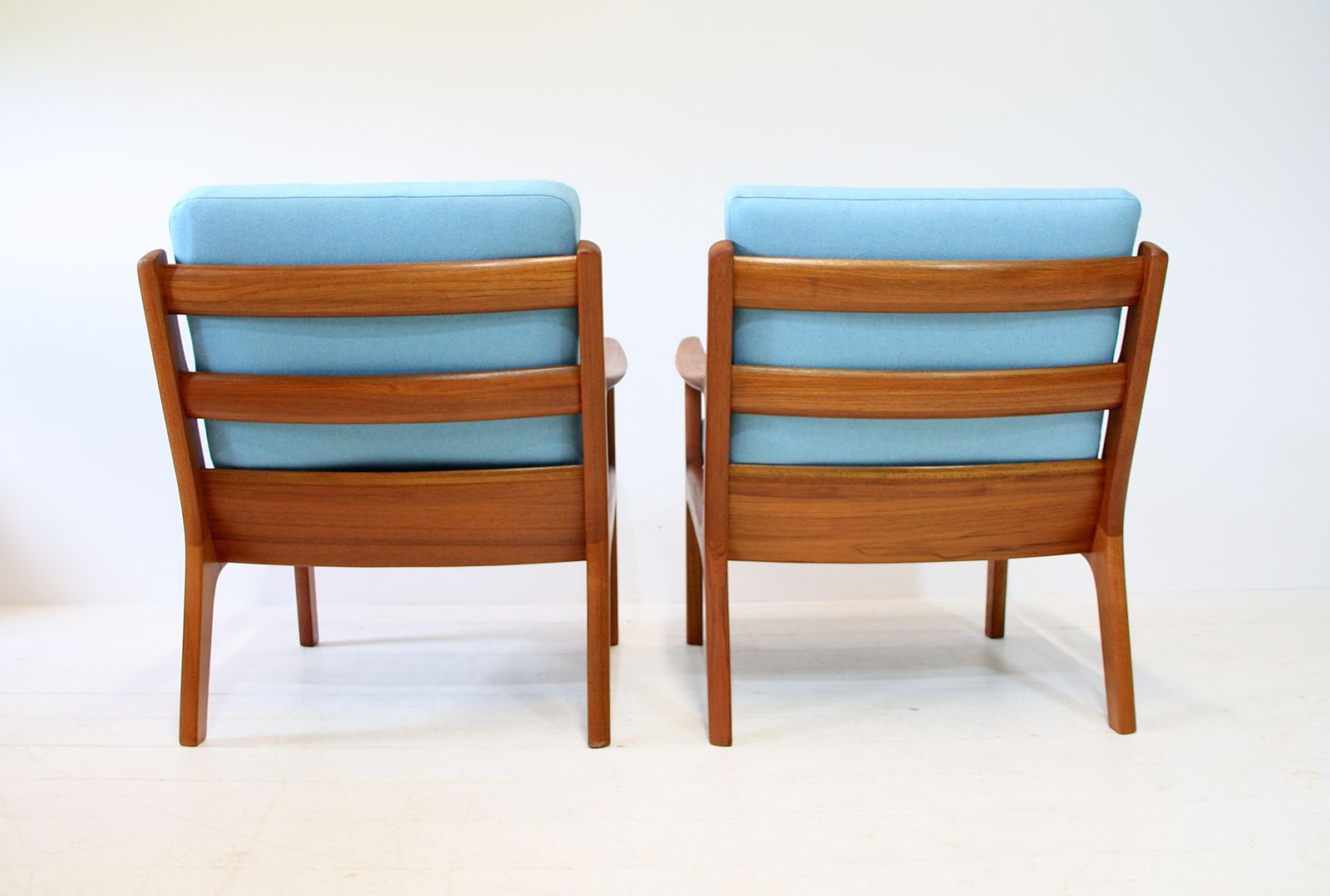 photo for sale 2 Ole Wanscher Senator Armchairs For France & Son Fd166   Teak Blue