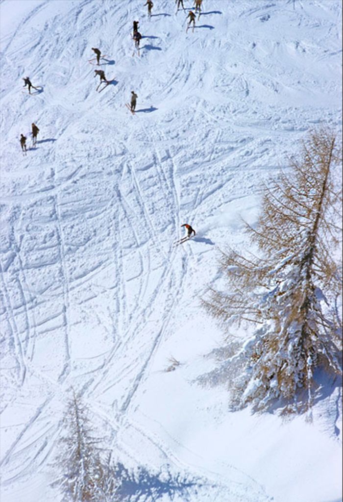 Toni Frissell 'A Group Of Skiers On The Piste' Unframed Archival Pigment Print