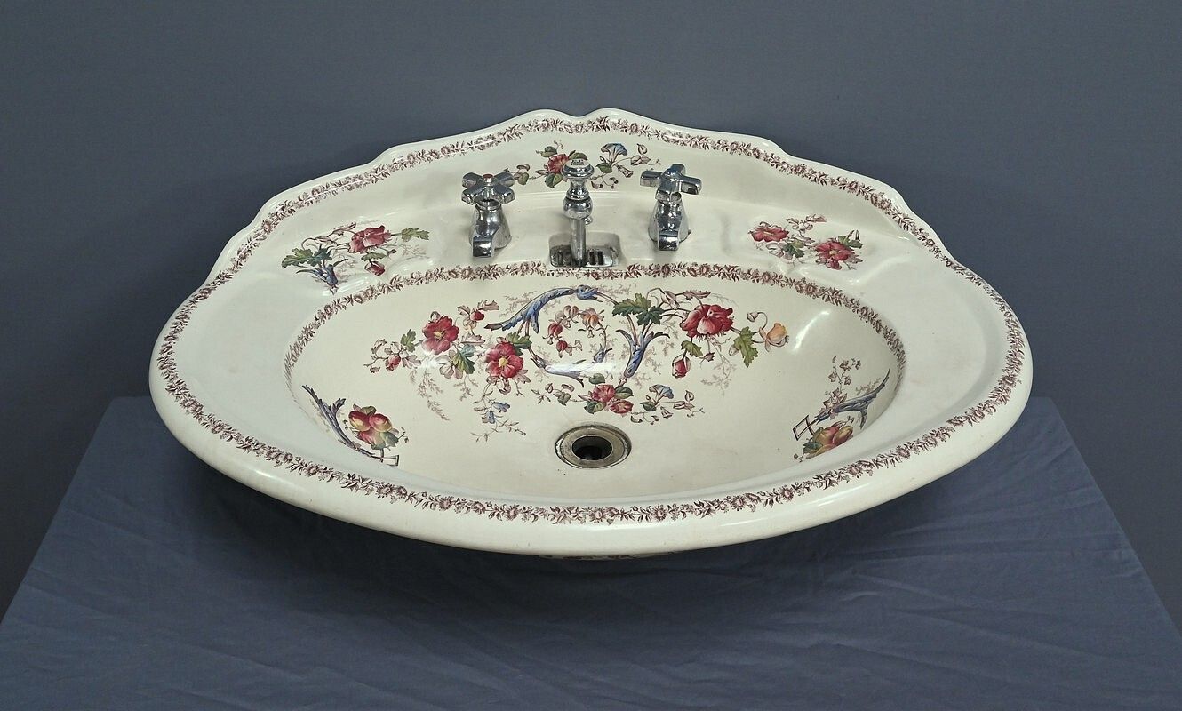 Rare Art Nouveau English Porcelain Washbasin, Porcher Establishments – 1900 photo for sale