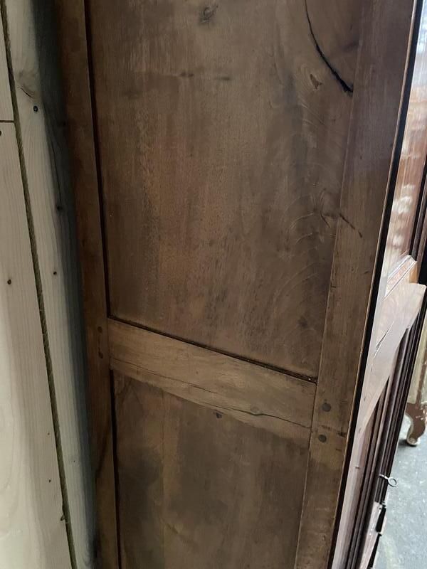 Armoire étroite époque Empire En Noyer photo 1740.0