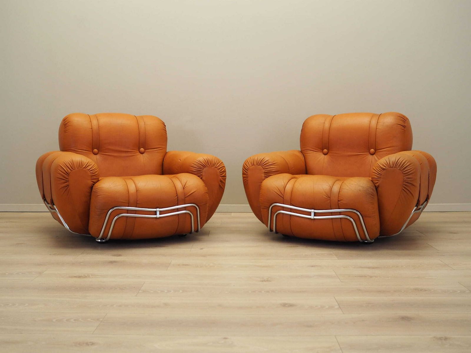 Set Of Orange Armchairs, Space Age Design, 1960s, Production: Italy photo for sale