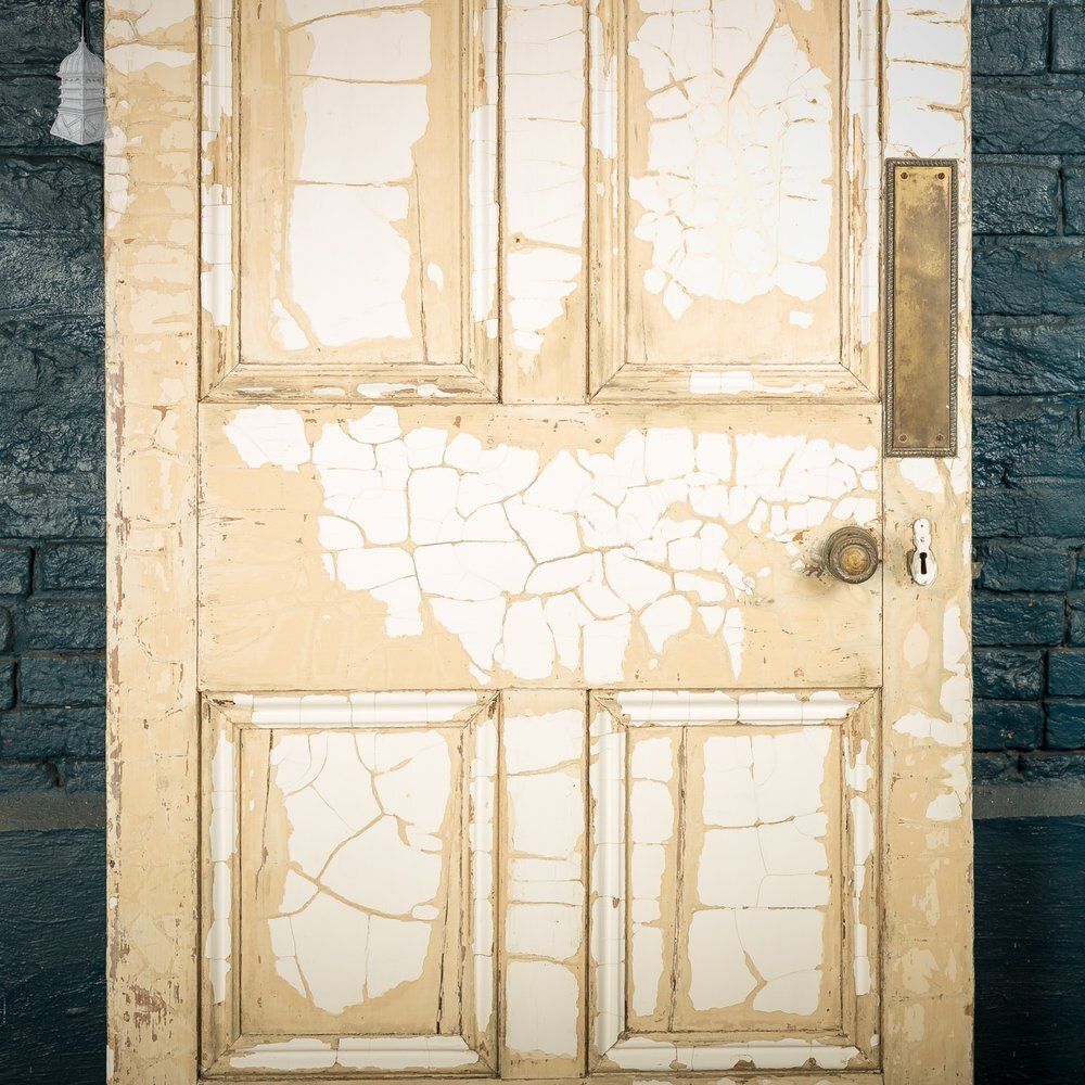 Reclaimed 4 Panel Door – Cracked White Paint