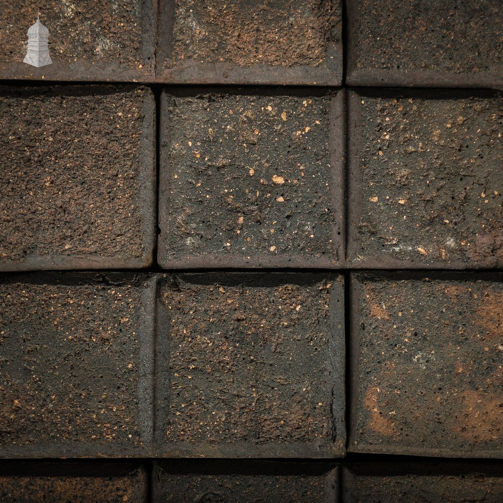 Reclaimed Stable Bricks, 258 Pavers, Worn Face, Staffordshire Blue 2 Block photo vinterior