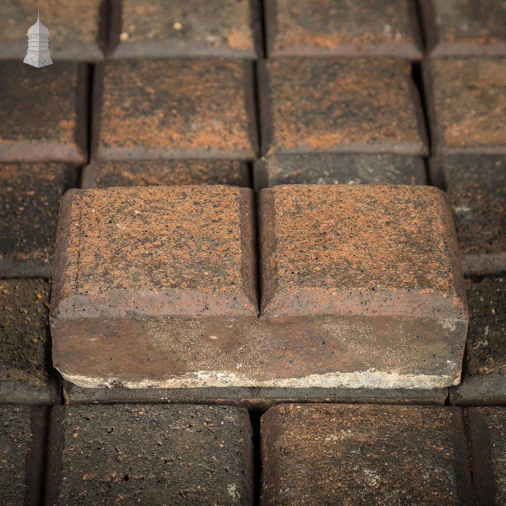1530.0 Reclaimed Stable Bricks, 258 Pavers, Worn Face, Staffordshire Blue 2 Block photo