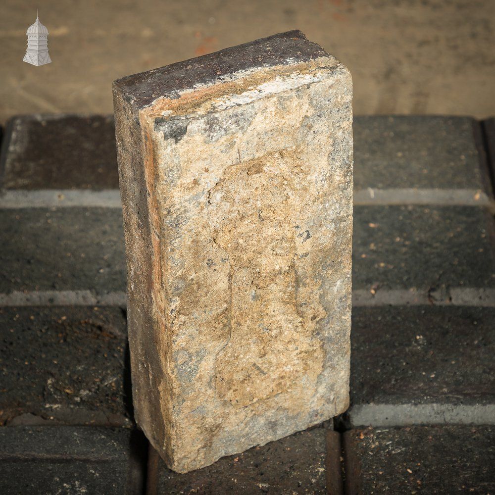 photo buy Reclaimed Stable Bricks, 270 Pavers, Staffordshire Blue 2 Block