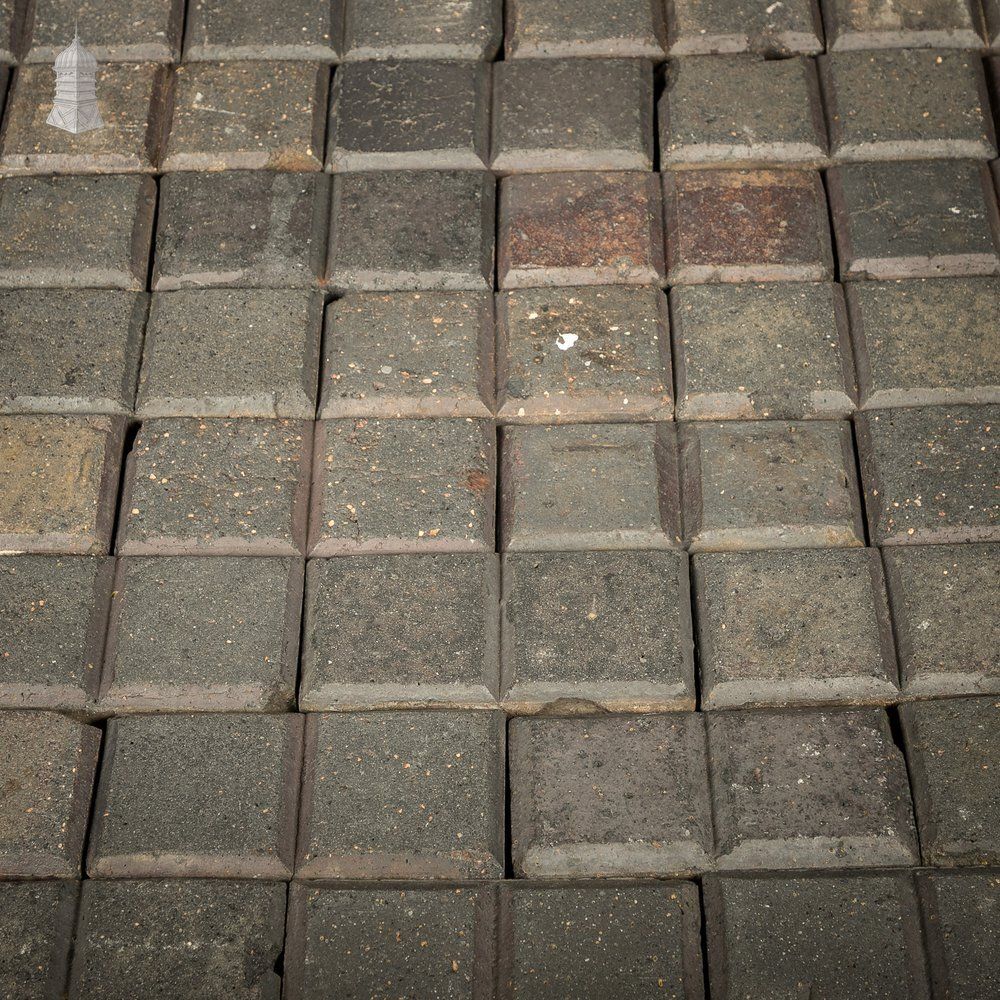 Reclaimed Stable Bricks, 810 Pavers, Staffordshire Blue Doubles photo 4374.0