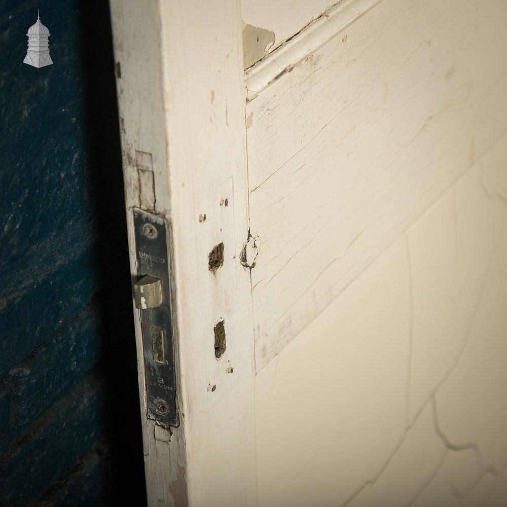 Moulded 4 Panel Door – Distressed White Paint photo 210.0