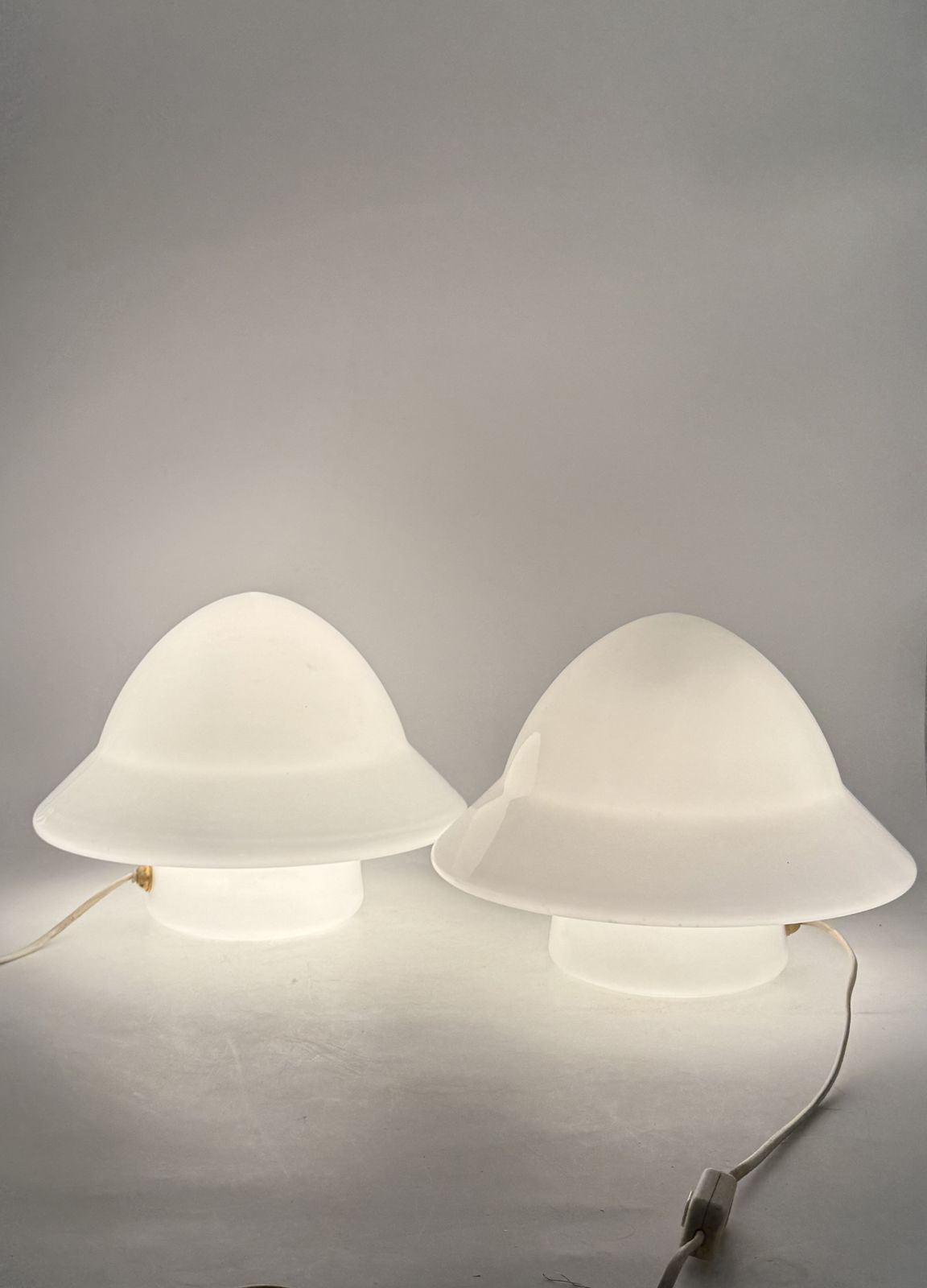 Space Age Set Of 2 Opaline Glass Table Lamps, Italy 1970s photo vintage
