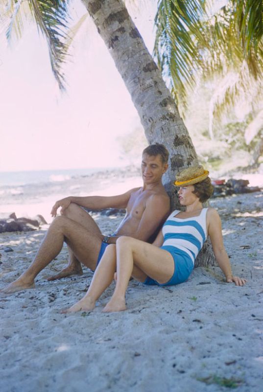 Toni Frissell 'Hawaiian Scenes' Unframed Archival Pigment Print photo furniture