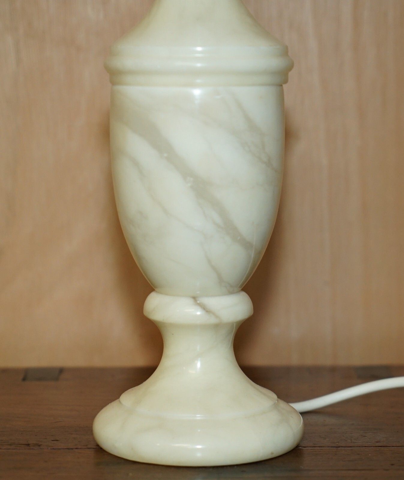 Lovely Vintage Circa 1960'S Italian Mabrle Table Lamp In The Victorian Urn Style photo vinterior