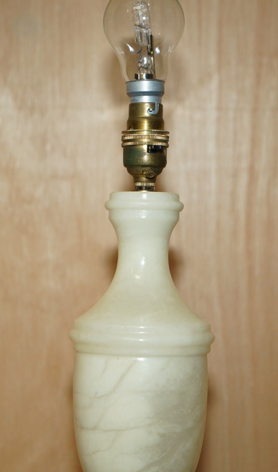 photo furniture Lovely Vintage Circa 1960'S Italian Mabrle Table Lamp In The Victorian Urn Style