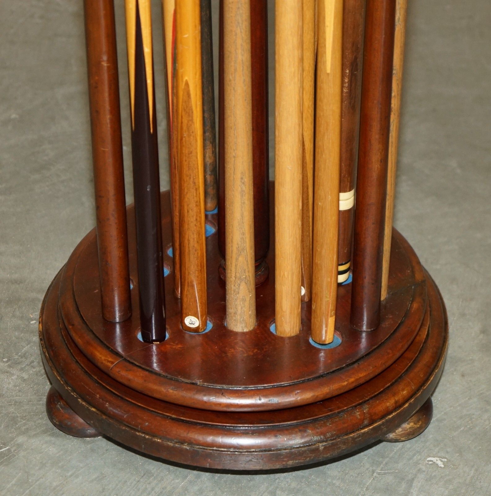 Antique 1880 Mahogany Revolving Snooker Cue Stand 18 Cues Sir William Bentley photo furniture